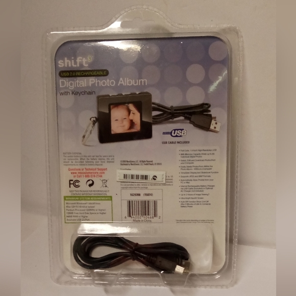 Shift3 Digital Photo Album, Hold 60 photos - Picture 2 of 2